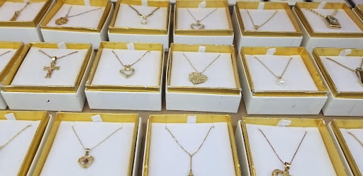 gold pendants with necklace
