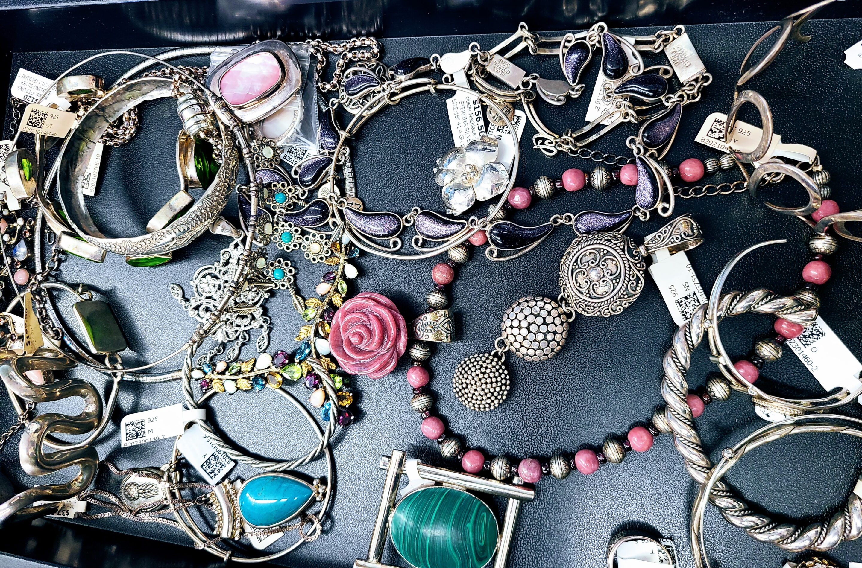 20240222_133457 (3) pawning jewelry at pawn shops