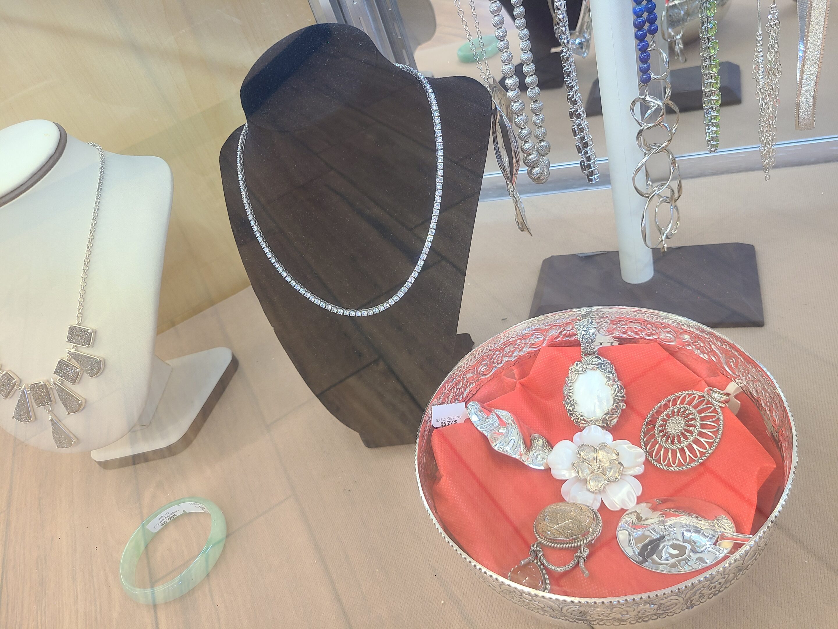 20260123_113245 pawning jewelry at pawn shops